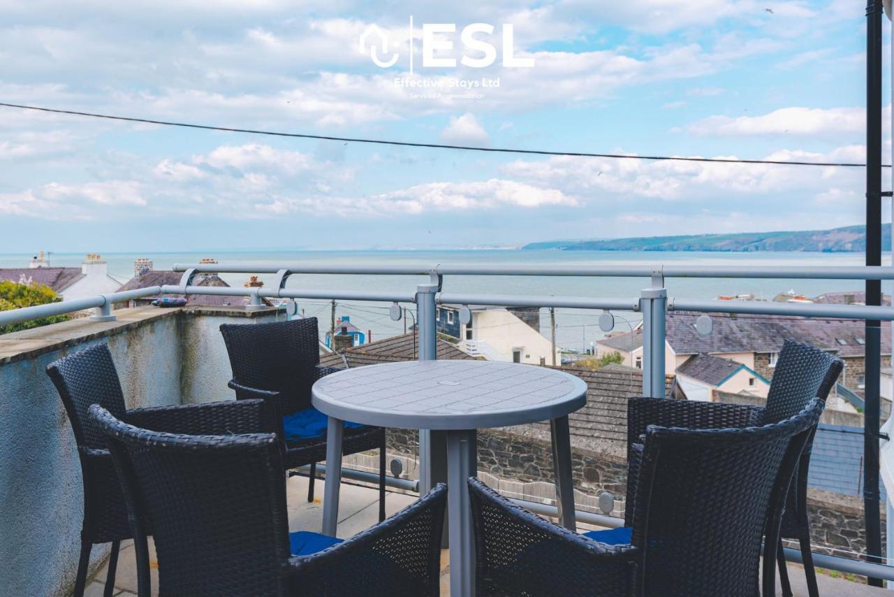 Beautiful En Suite 5 Bedroom Home With Sea Views New Quay  Exterior photo