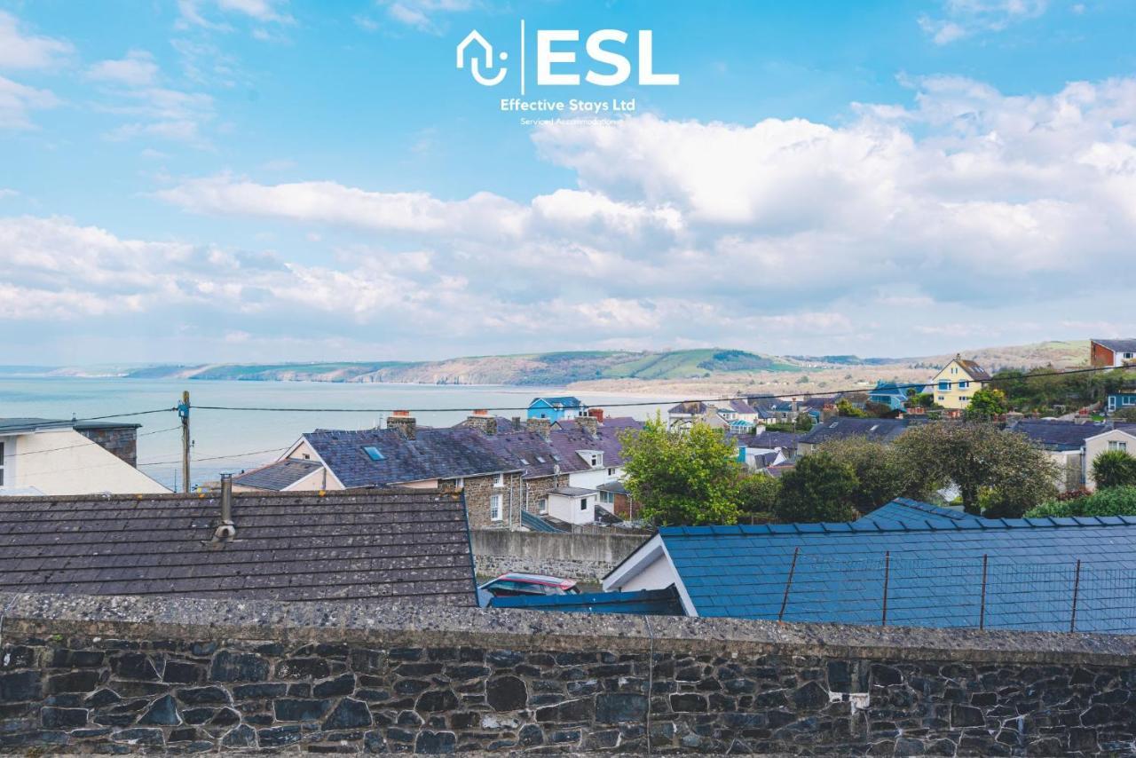 Beautiful En Suite 5 Bedroom Home With Sea Views New Quay  Exterior photo